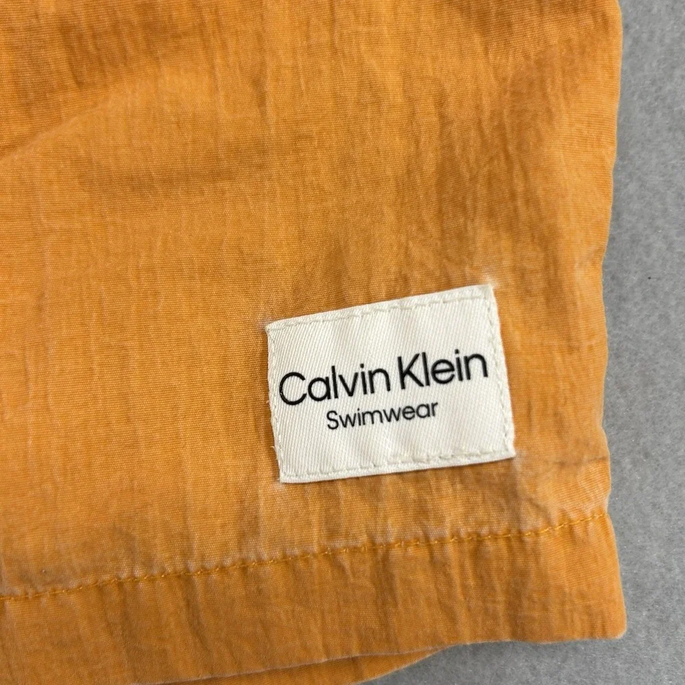 VTG Calvin Klein Men's Swim Trunks Size Medium Orange Mesh Lined Drawstring